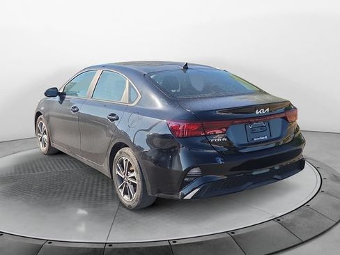Used 2023 Kia Forte LXS FWD image 3
