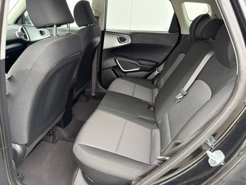 Used 2021 Kia Soul LX FWD image 19