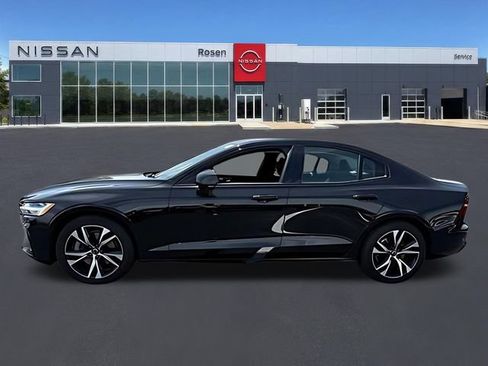 Used 2025 Volvo S60 B5 Plus AWD/4WD image 5