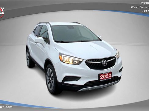 Used 2022 Buick Encore Preferred w/ Safety Package image 3