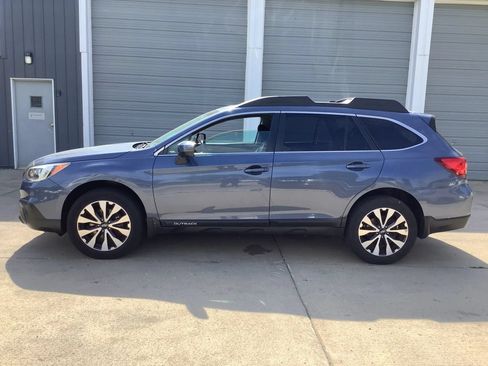 Used 2016 Subaru Outback 2.5i Limited AWD/4WD image 5