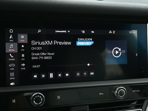 Used 2024 Porsche Macan w/ Premium Plus Package image 34