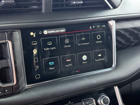 Used 2024 GMC Yukon Denali RWD image 20