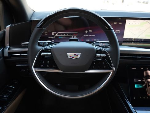Certified 2026 Cadillac Escalade Luxury w/ Touring Package AWD/4WD image 10