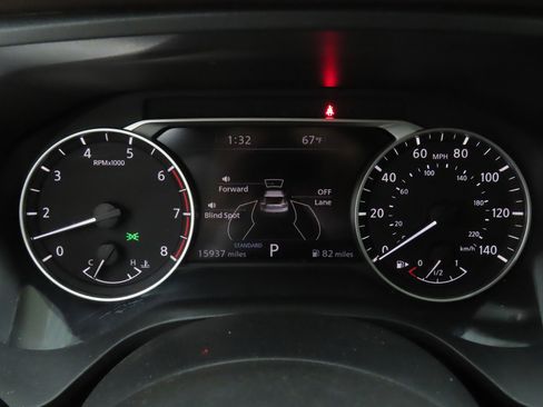 Used 2023 Nissan Rogue SL w/ SL Premium Package image 11