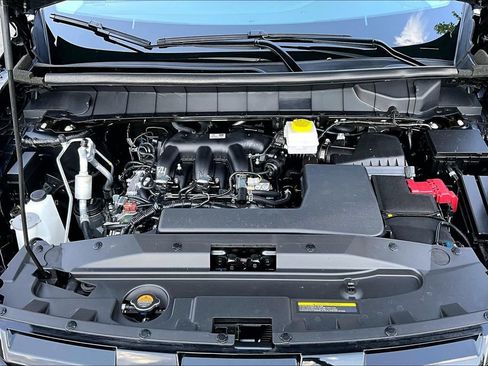 Used 2025 Nissan Pathfinder SL FWD image 23