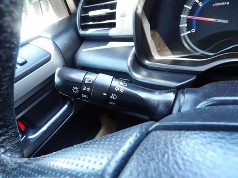 Used 2014 Toyota 4Runner SR5 AWD/4WD image 16