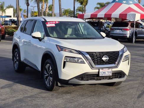 Used 2023 Nissan Rogue SV FWD image 3
