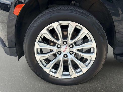 Used 2023 GMC Yukon XL Denali AWD/4WD image 19