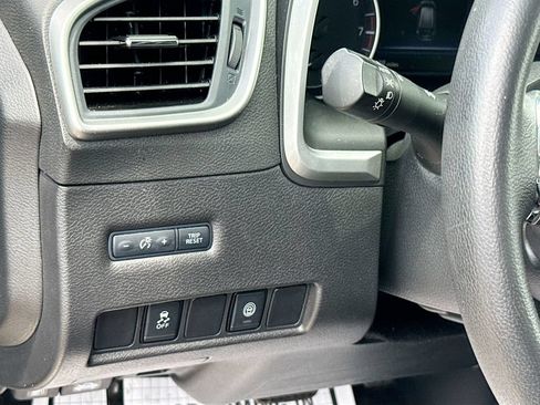 Used 2024 Nissan Murano SV AWD/4WD image 11