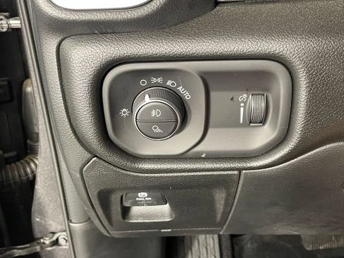 New 2026 RAM 1500 Express AWD/4WD image 10