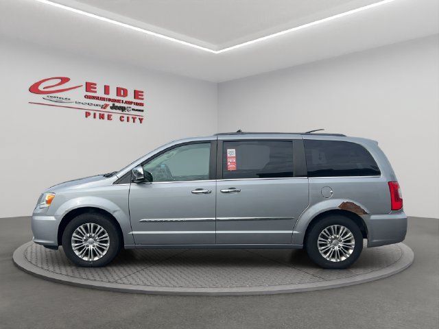 Used 2015 Chrysler Town & Country Touring-L w/ Driver Convenience Group FWD image 6