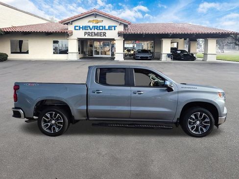 Used 2023 Chevrolet Silverado 1500 LT AWD/4WD image 9