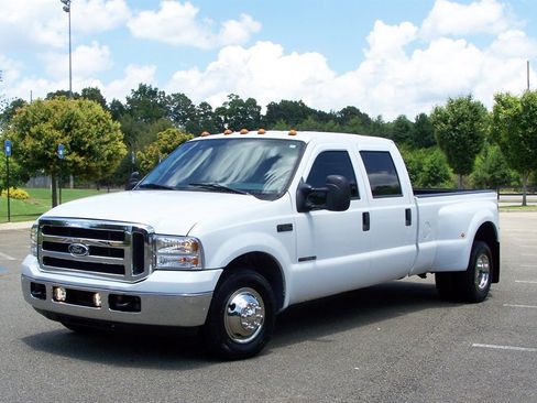 Used 2000 Ford F350 XL RWD image 3
