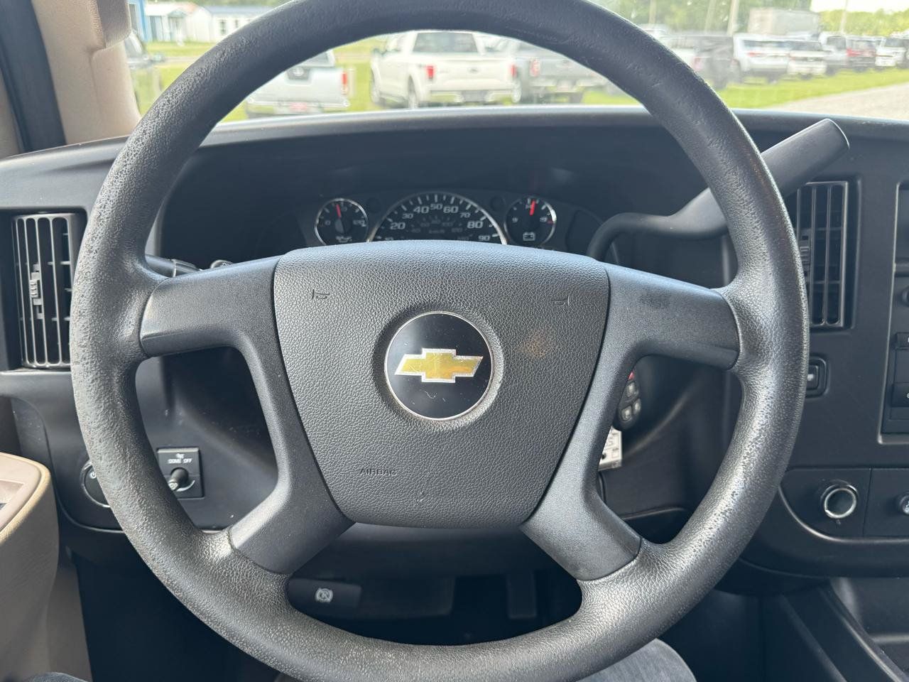 Used 2021 Chevrolet Express 2500 RWD image 25