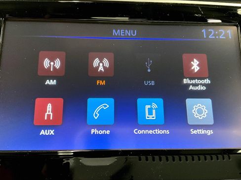 New 2025 Nissan Kicks Play S image 52