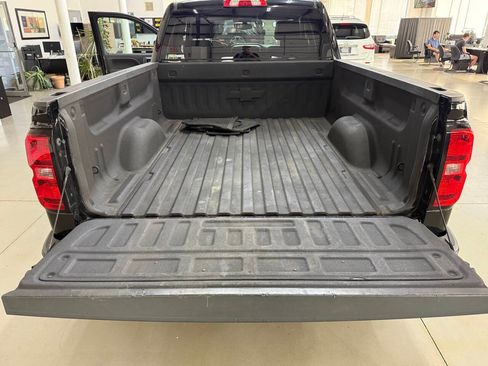Used 2017 Chevrolet Silverado 1500 LT w/ Redline Edition AWD/4WD image 8