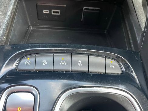 Certified 2021 Buick Envision Preferred AWD/4WD image 34