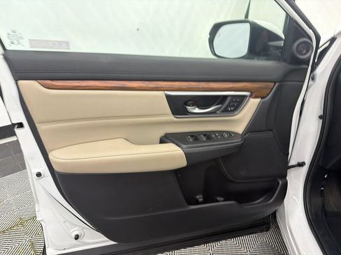 Used 2022 Honda CR-V Touring image 11