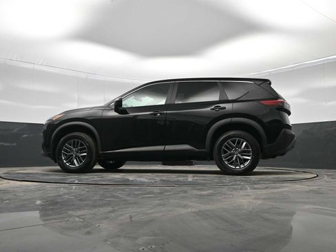 Used 2023 Nissan Rogue S image 33