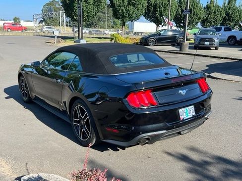 Used 2022 Ford Mustang Premium RWD image 5