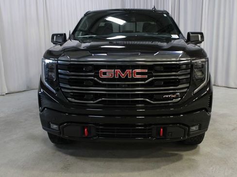 Used 2023 GMC Sierra 1500 AT4 w/ AT4 Premium Package AWD/4WD image 27