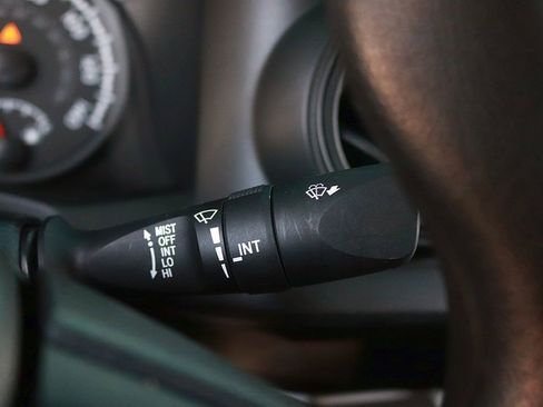 Used 2022 Toyota Tacoma SR RWD image 23