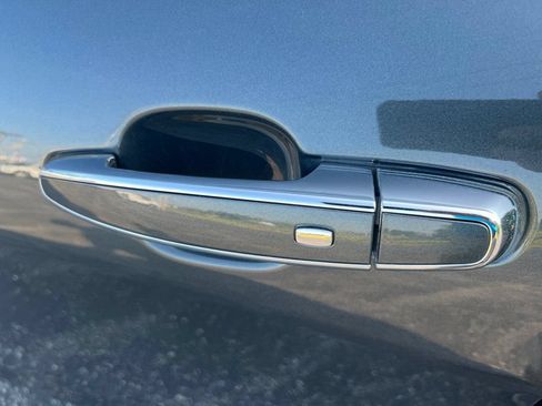 Used 2021 Chevrolet Equinox Premier FWD image 5