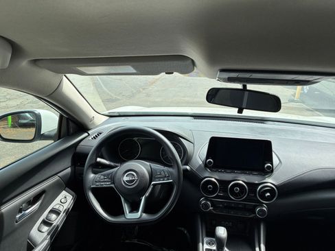 Used 2025 Nissan Sentra SV image 32