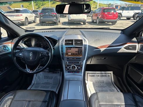 Used 2019 Lincoln MKZ Reserve FWD image 11