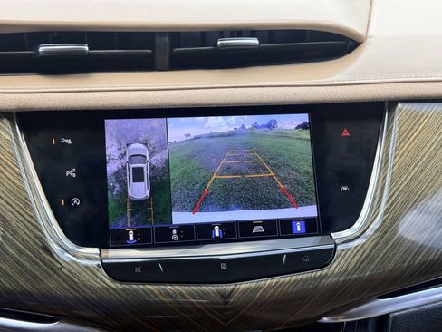 Used 2021 Cadillac XT6 Premium Luxury w/ Platinum Package AWD/4WD image 23