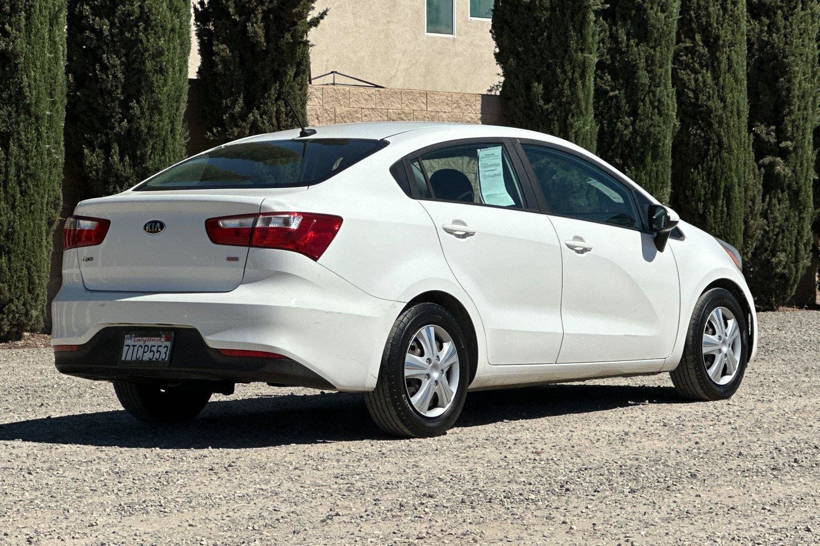 Used 2017 Kia Rio LX w/ Power Package FWD image 3