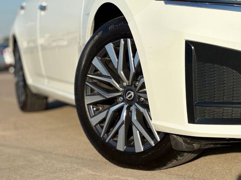 Certified 2025 Nissan Altima 2.5 SV image 10