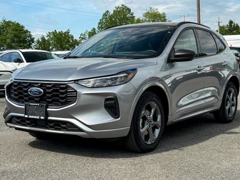 Certified 2023 Ford Escape ST-Line w/ Tech Pack #1 AWD/4WD image 7