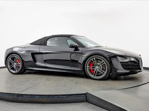 Used 2011 Audi R8 V10 w/ Enhanced Leather Pkg image 30