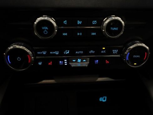 Used 2023 Ford F450 Limited w/ FX4 Off-Road Package image 42