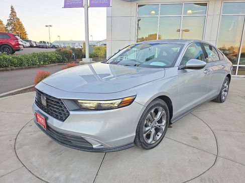 Used 2024 Honda Accord EX image 2