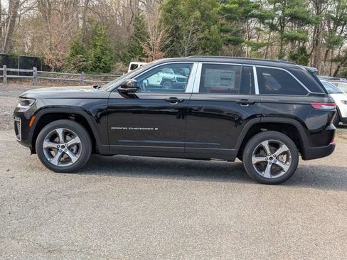 New 2026 Jeep Grand Cherokee Limited AWD/4WD image 6