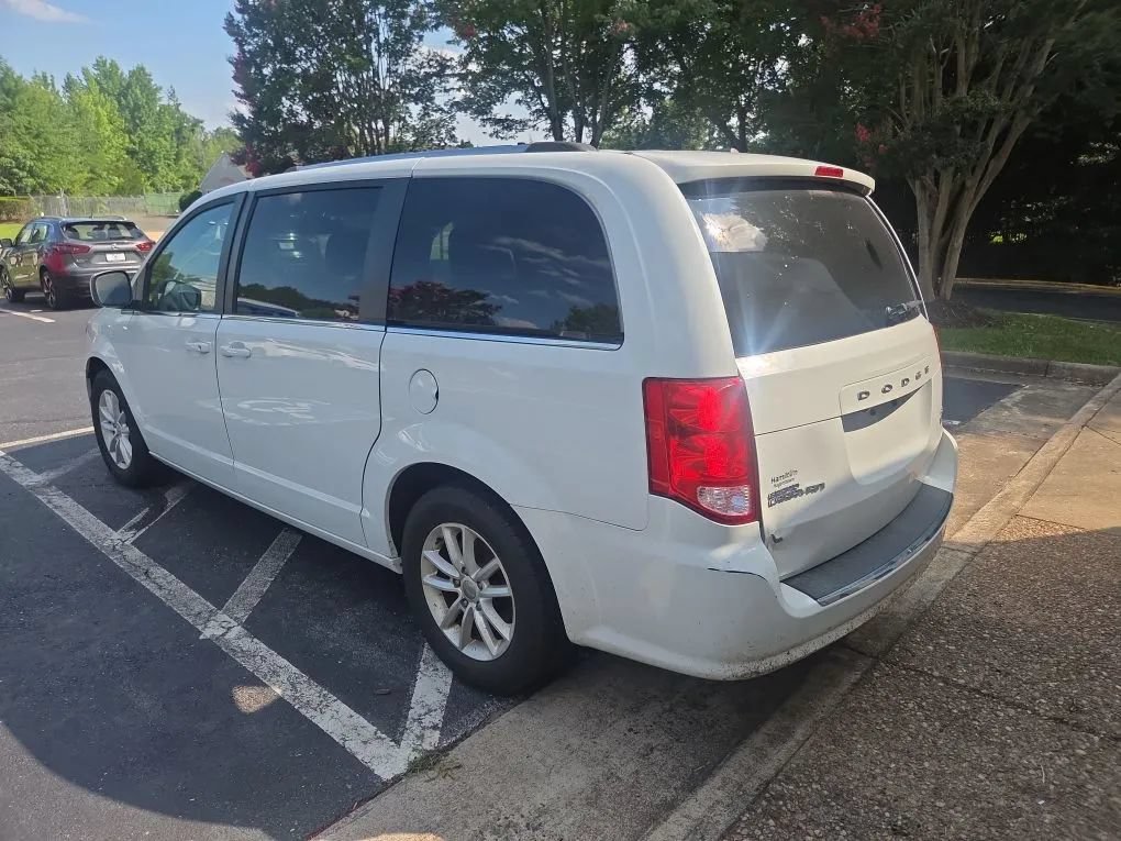 Used 2019 Dodge Grand Caravan SXT FWD image 2