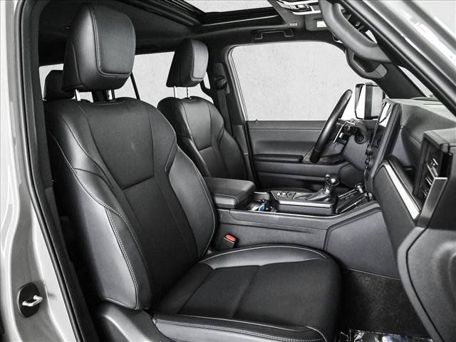 Used 2024 Lexus GX 550 w/ Accessory Package (Z1) AWD/4WD image 20