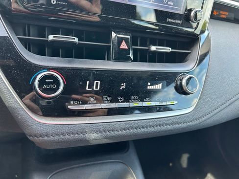 Used 2021 Toyota Corolla SE image 25