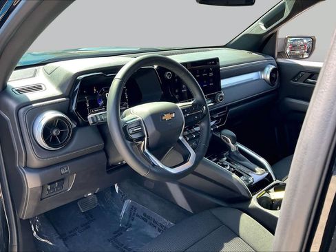 Used 2023 Chevrolet Colorado LT w/ LT Convenience Package II AWD/4WD image 17