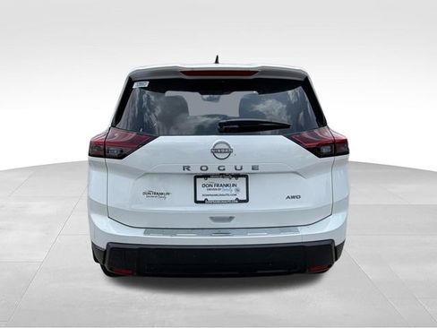 New 2026 Nissan Rogue SV w/ Cold Weather Package AWD/4WD image 7