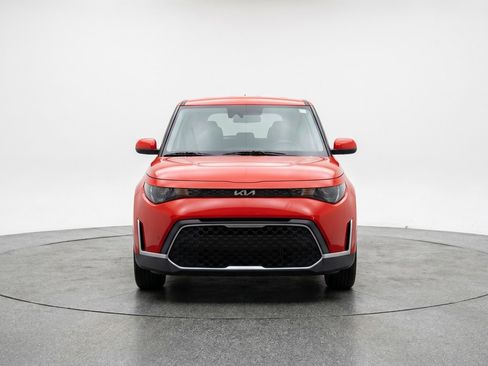 Used 2025 Kia Soul LX w/ LX Technology Package FWD image 2