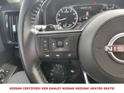 Certified 2025 Nissan Pathfinder SV image 32