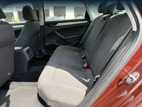 Used 2013 Volkswagen Passat 2.5 S FWD image 21