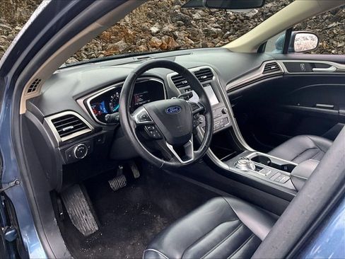 Used 2019 Ford Fusion SEL image 11