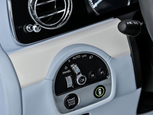 Used 2023 Rolls-Royce Ghost image 28