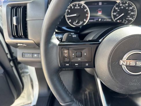 Used 2022 Nissan Pathfinder SL w/ SL Premium Package image 23