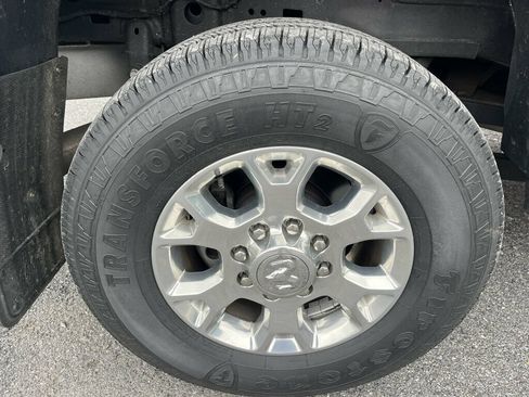 Used 2023 RAM 2500 Laramie AWD/4WD image 12